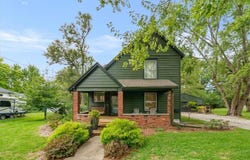 579 E Loula Street, Olathe, KS 66061