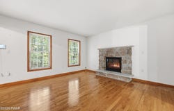 128 Friendship Drive, Hawley, PA 18428