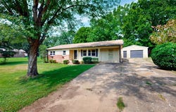 155 Henderson Dr., PARIS, TN 38242