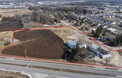1703 N CASALOMA Drive, APPLETON, WI 54913-8847