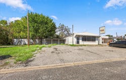 102 College Street, Whitesboro, TX 76273