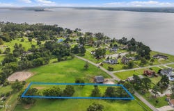 657 Bells Island Road, Currituck, NC 27929