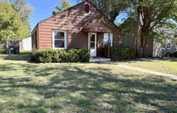 708 S Krouth, Mooreland, OK 73852