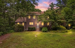 232 Gold St, Belchertown, MA 01007