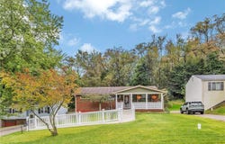 725 Bilberry Rd, Monroeville, PA 15146