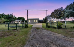 490 James Road, Ferris, TX 75125