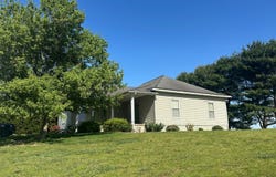 729 Co Rd 1375 E, Carmi, IL 62821
