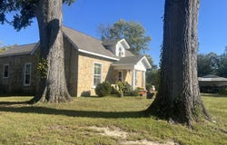 607 N Spring St, Livingston, TN 38570