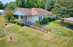 150 Hamilton St, Hemphill, TX 75948