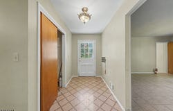 2 Arlyn Ln, Randolph Twp., NJ 07869-4769