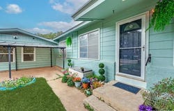 914 6th St, Blanco, TX 78606