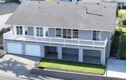 861 JODEE Ln, Brookings, OR 97415