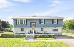 2040 Central St, Stoughton, MA 02072