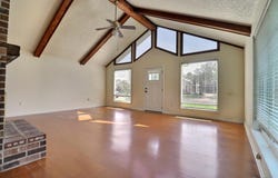 1057 Bullrush Dr, Baton Rouge, LA 70810