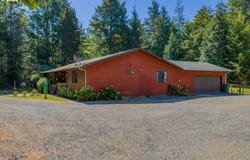 88848 SUNNY LOOP Ln, Bandon, OR 97411