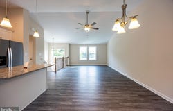 CABRIOLET lot: 20, MARTINSBURG, WV 25401