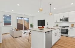 41950 DESCHUTES Ave, Sandy, OR 97055
