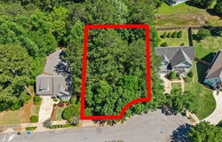 203 Hedgerose Lane, Dothan, AL 36305
