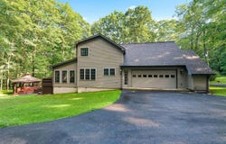 888 E Alpine Drive, Terra Alta, WV 26764