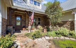 24050 Red Azalea Ln., Lindale, TX 75771