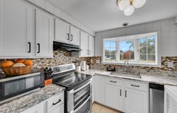 5 Mayberry Dr, Westborough, MA 01581