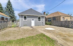 2107 W 8th Avenue, Gary, IN 46404