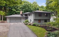 7191 Frontier Trail, Chanhassen, MN 55317