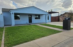 8637 W EARLL Drive, Phoenix, AZ 85037