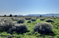 89 S Shangra La Dr, Hatch, UT 84735