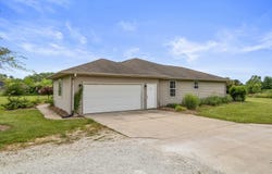 2665 Private Access 374 E, Mahomet, IL 61853