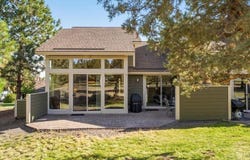 1395 Highland View Loop, Redmond, OR 97756