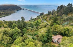 150 Fizer Lane, Klamath, CA 95548
