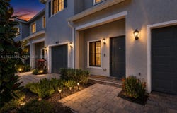 4825 Dillion St, Lake Worth, FL 33463