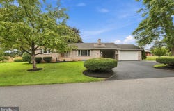 30 BIRCHWAY Drive, CHAMBERSBURG, PA 17202