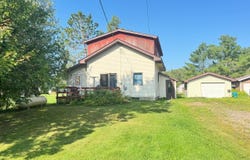 9936 S Louise St, Dafter, MI 49724
