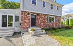 468 Underwood St, Holliston, MA 01746