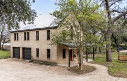 114 MASSAD DR, Pleasanton, TX 78064
