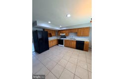 2916 FREEWAY, HALETHORPE, MD 21227