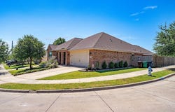 2416 Fall Leaf Court, Denton, TX 76209