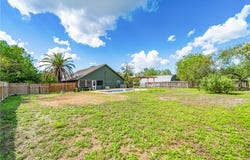 1220 W Johnston Avenue, Kingsville, TX 78363
