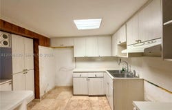 261 E 50th St, Hialeah, FL 33013