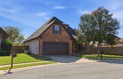 2304 DUNBAR CIRCLE, MOODY, AL 35004
