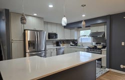 1469 William Clifford Lane, Elk Grove Village, IL 60007