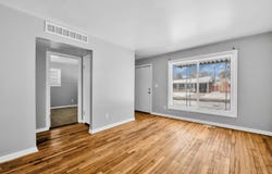 1636 E Pearl Avenue, Hazel Park, MI 48030