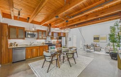 1695 15th, Oakland, CA 94607