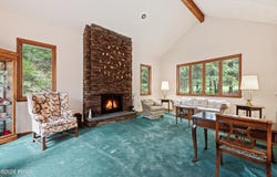176 Cloud Crest Drive, Greentown, PA 18426