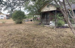 4672 Rakowitz, Adkins, TX 78101