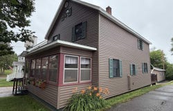 324 W Ridge Street, Ishpeming, MI 49849-1934