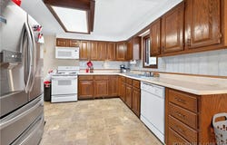 33400 Kings Way Road, Stover, MO 65078