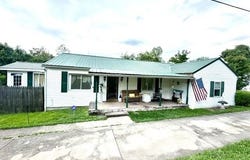 1003 County Road 2, Chesapeake, OH 45619